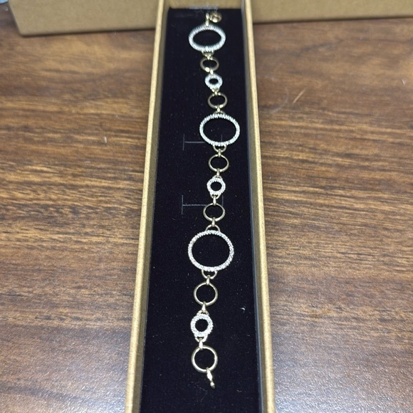 10k Solid Yellow Gold and Diamond Bracelet - Picture 1 of 7